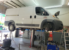 G & D Transmission shop image 2